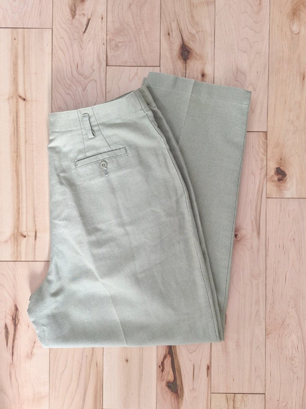 Liz Claiborne Lizsport Sage Linen Blend Pleated Trousers – Petite 14